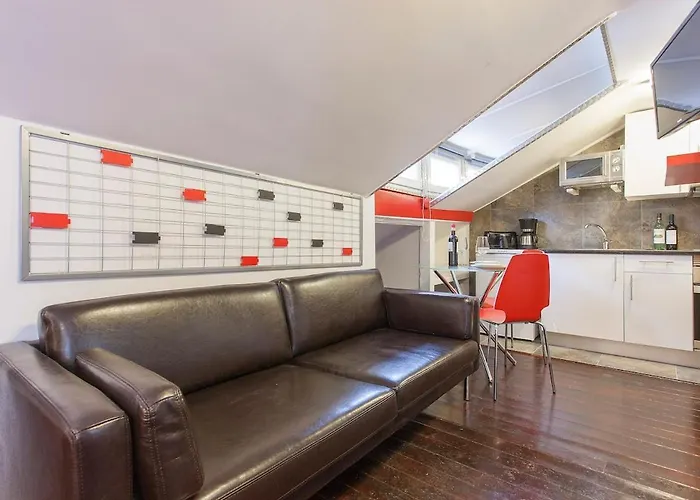 Apartment Large Terrace, Principe Real, Wifi, Calm Lisbon