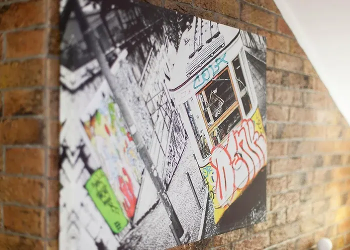 Large Terrace, Principe Real, Wifi, Calm Apartment Lisbon