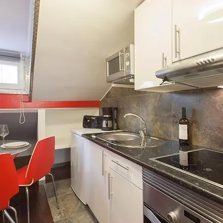 Apartman Large Terrace, Principe Real, Wifi, Calm *